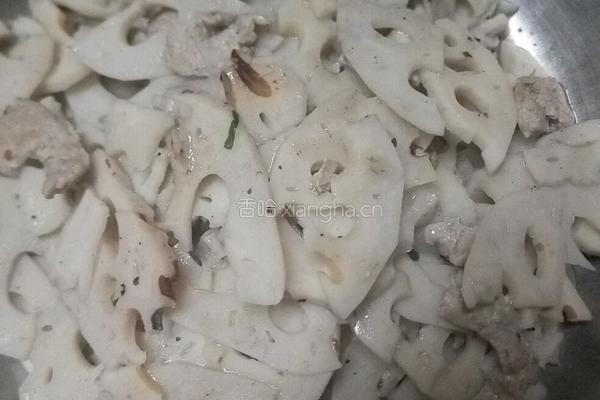 藕片炒肉的做法图解7