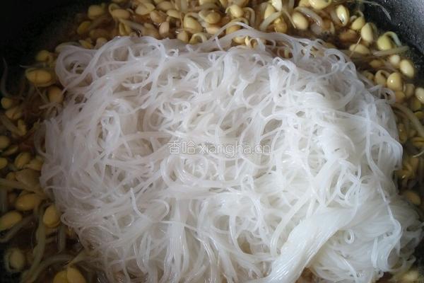 黄豆芽炒粉丝的做法图解9