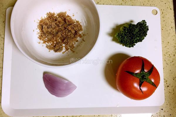 蕃茄洋葱肉末烩饭的做法图解1