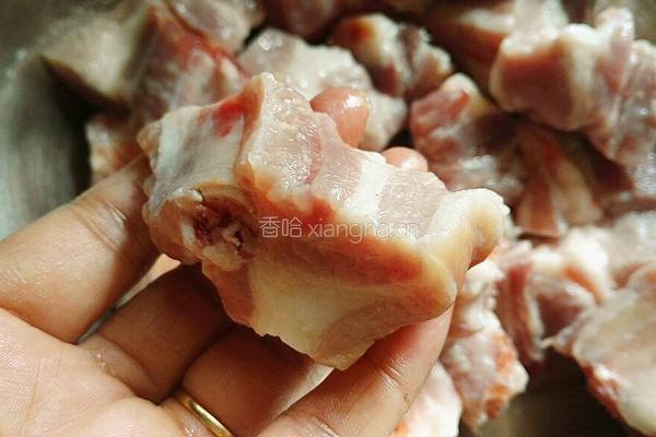 糖醋排骨的做法图解2