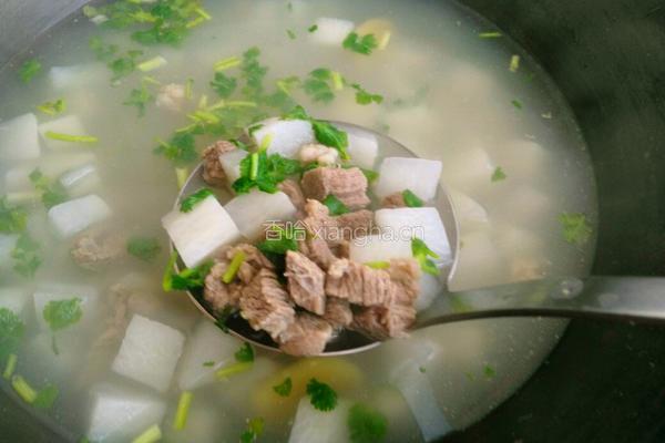 清汤牛肉炖萝卜的做法图解6