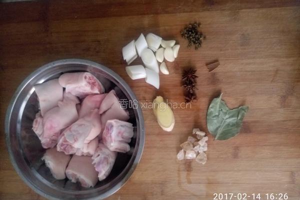 黄豆猪蹄的做法图解1