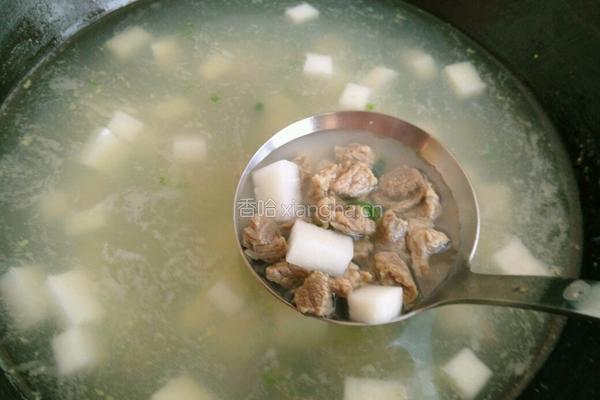 清汤牛肉炖萝卜的做法图解5