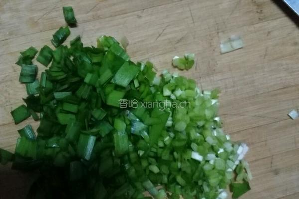 韭菜鸡蛋烙饼的做法图解3