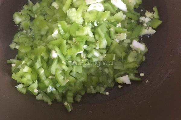 辣椒炒鸡蛋的做法图解5