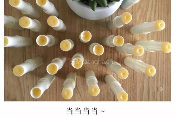 纯手工天然蜂蜜润唇膏的做法图解6