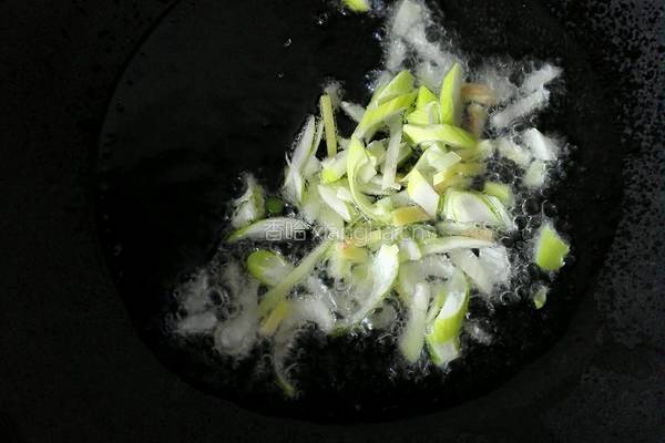 蒜苔肉丝的做法图解7