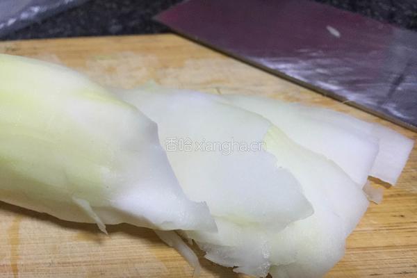 凉拌菜头的做法图解2