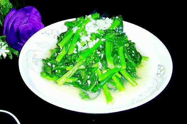 蒜蓉炒菜心的做法图解5
