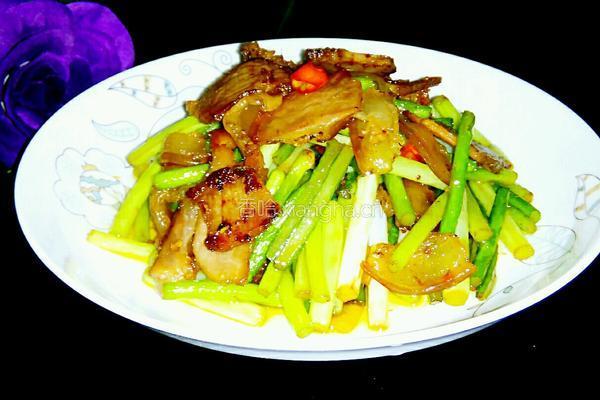 蒜苔炒腊肉的做法图解6