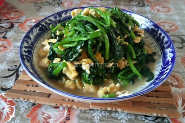 菠菜炒鸡蛋的做法图解5