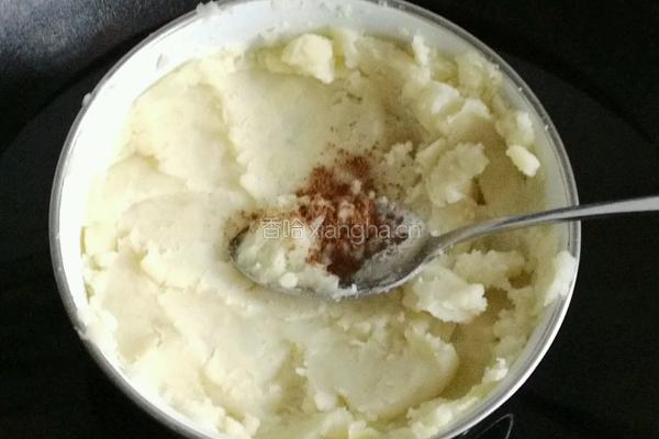 黄油里脊肉土豆饼的做法图解5