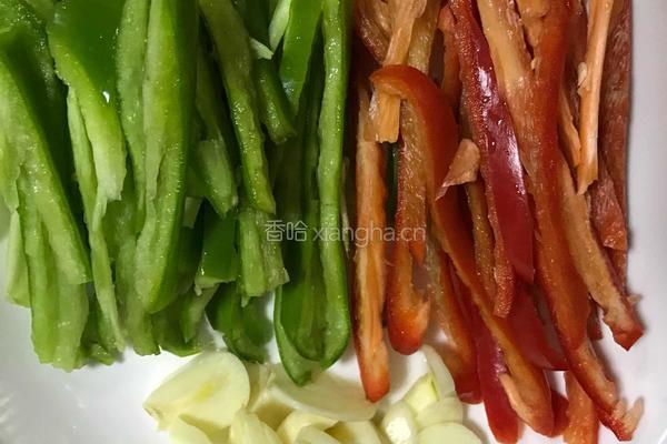 青椒肉粒炒饭的做法图解3