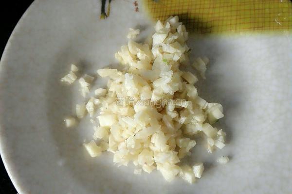 蒜蓉油麦菜的做法图解2