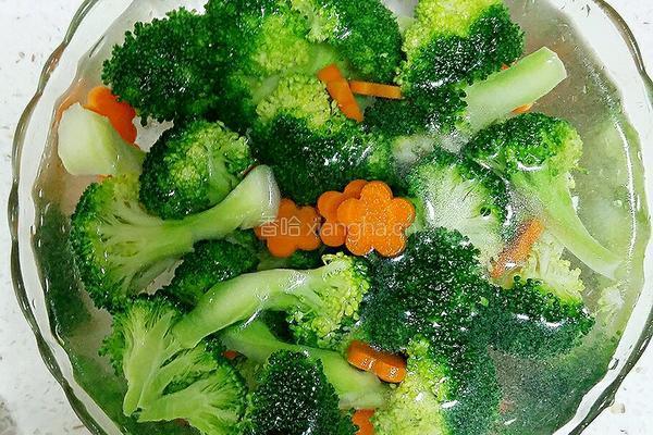 西兰花烩虾仁的做法图解5