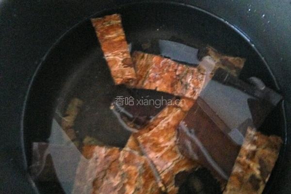 巴戟杜仲猪骨汤的做法图解3