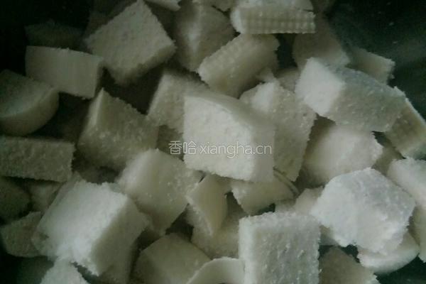 西红柿白菜炒馒头的做法图解2
