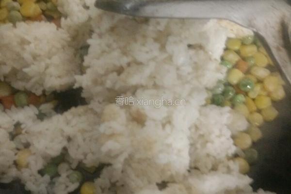 四兄弟炒饭的做法图解3