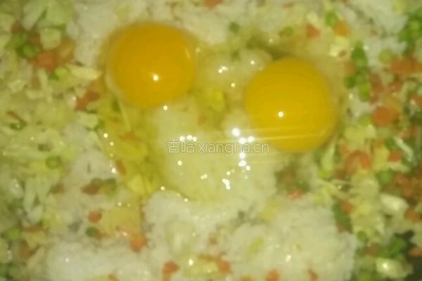 松软炒饭的做法图解4