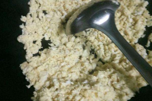 韭菜鸡蛋水饺的做法图解3