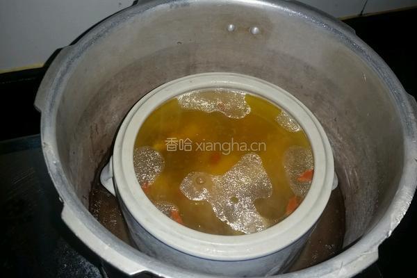 天麻鸡脚汤的做法图解4