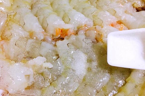 滑蛋炒虾仁的做法图解4