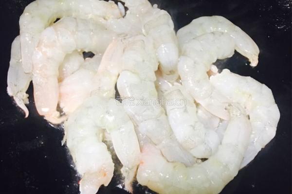 滑蛋炒虾仁的做法图解12
