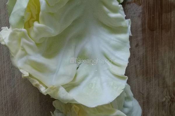 洋白菜肉丝炒饼的做法图解1