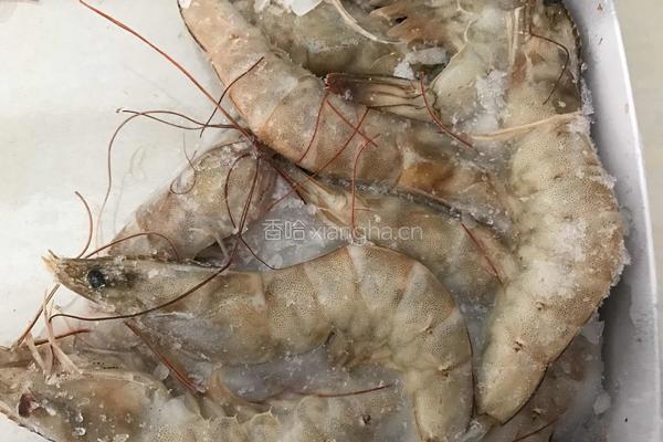 豆腐牛油果虾仁的做法图解2