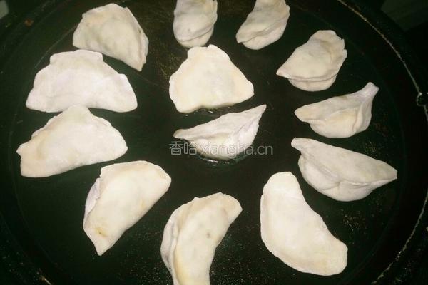 抱蛋煎饺的做法图解12