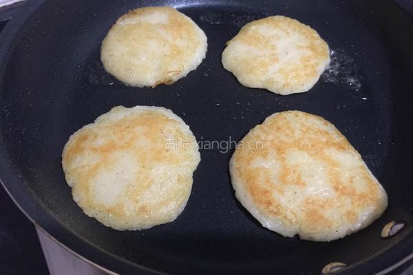椒盐土豆饼的做法图解7