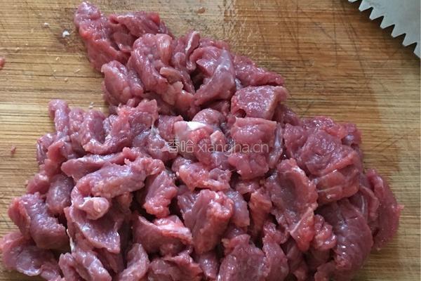 嫩炒牛肉的做法图解1