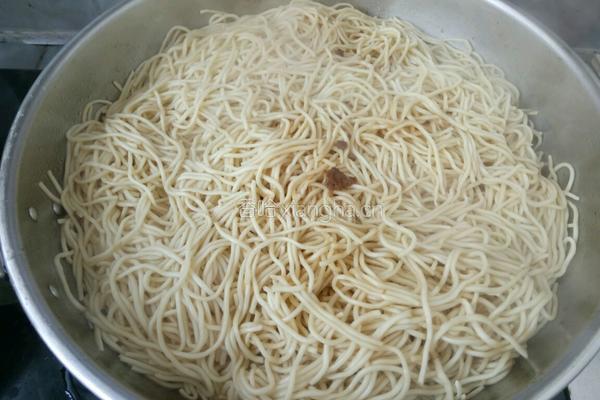 豆角焖面的做法图解5
