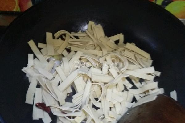 韭菜炒千张的做法图解8