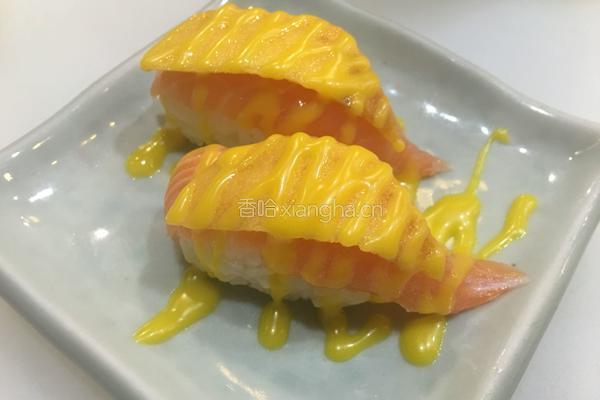 香芒鲑鱼寿司的做法图解4