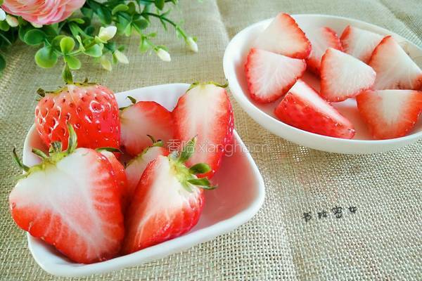 草莓裸蛋糕的做法图解3