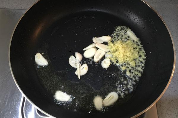 咸肉片炒白菜的做法图解4