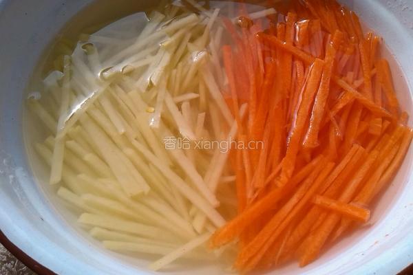 酸辣双丝的做法图解1