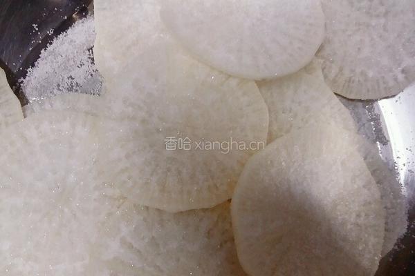 糖醋白萝卜的做法图解2