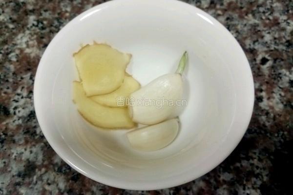 芹菜鸡蛋干的做法图解4