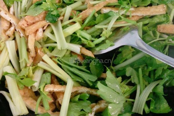 芹菜豆腐干的做法图解4