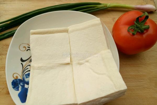 茄汁豆腐的做法图解1