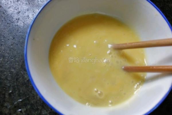韭黄炒鸡蛋的做法图解2