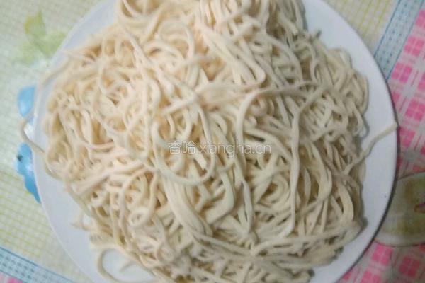扁豆焖面的做法图解1