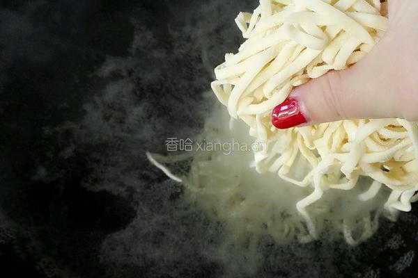 美味炸酱面的做法图解2