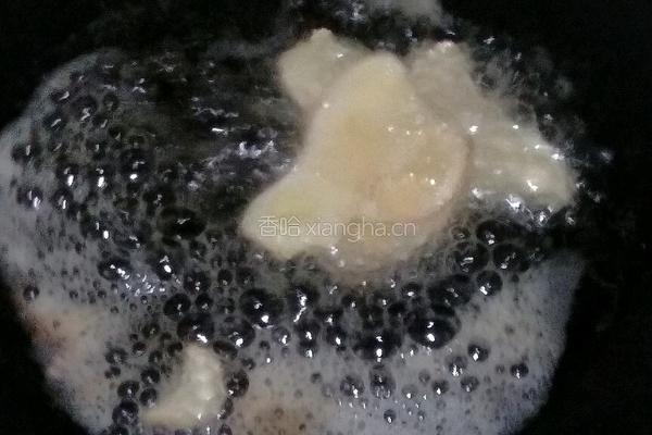 眉豆龙骨汤的做法图解4