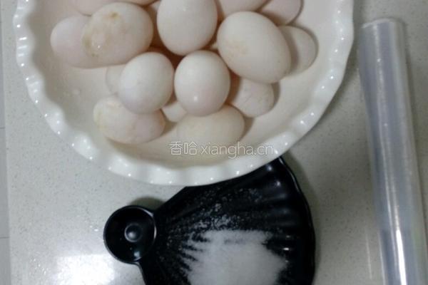 自制咸鸭蛋的做法图解1