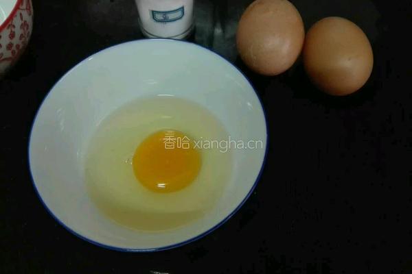 蒸鸡蛋糕的做法图解1