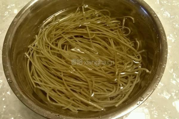 酸辣粉的做法图解1