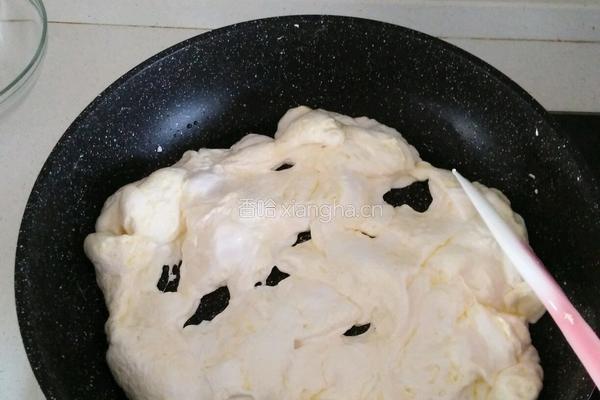 抹茶味坚果牛轧糖的做法图解3